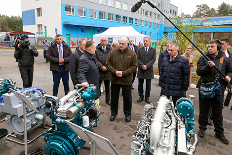 Лукашэнка хоча бачыць перспектыву ў развіцці маторабудавання ў Беларусі