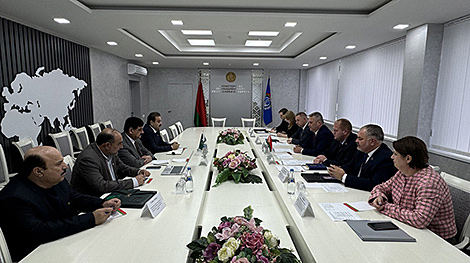 Зборачную вытворчасць беларускіх трактароў створаць у Пакістане