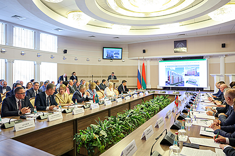 Актывізаваць дзелавыя кантакты, знайсці новыя напрамкі. Стартаваў форум 