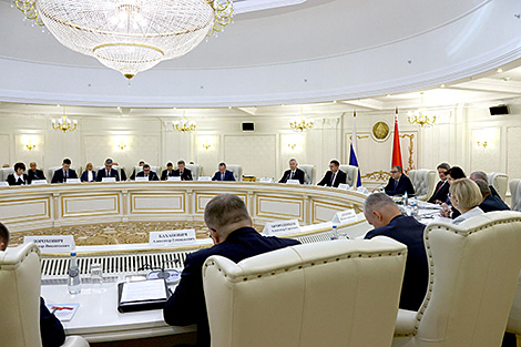 Трамваі, самазвалы і трактары. Як Беларусь і Новасібірская вобласць супрацоўнічаюць у машынабудаванні