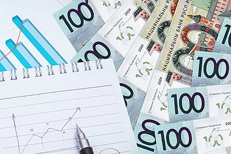 Рост даходаў і ВУП, зніжэнне інфляцыі. Мядзведзева аб дасягненнях Беларусі за пяць гадоў