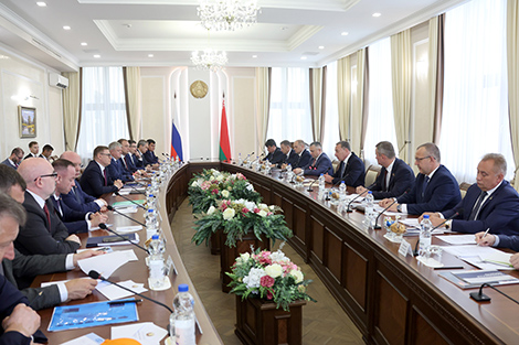 Снапкоў: Беларусь гатова разглядаць любыя бізнес-ідэі для кааперацыі з Чэлябінскай вобласцю