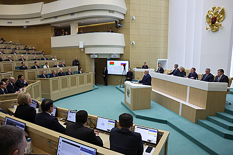 Лукашэнка на канкрэтных лічбах растлумачыў, чым выгадны людзям саюз Беларусі і Расіі