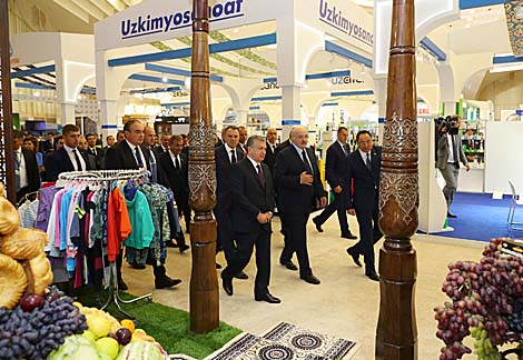 Лукашэнка запрашае ўзбекістанскія прадпрыемствы больш актыўна працаваць на беларускім рынку