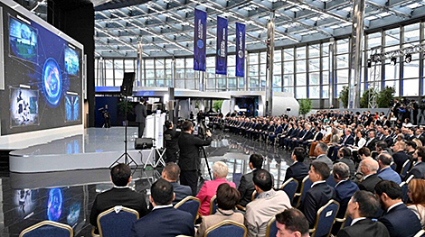 Уключэнне ў глабальныя працэсы лічбавай трансфармацыі. Пасол Беларусі прыняў удзел у лічбавым форуме ў Астане