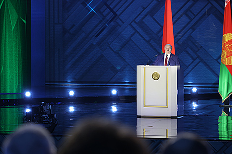 Лукашэнка аб імпартазамяшчэнні: мы многае, калі не ўсё, можам самі