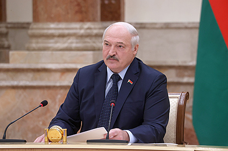 Лукашэнка расказаў, як зрабіць заходнія санкцыі неэфектыўнымі і непрыкметнымі для беларусаў