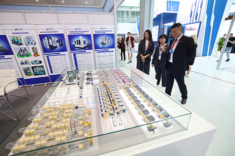 Маштабная выстаўка кітайскіх тавараў і паслуг адкрылася ў індустрыяльным парку 