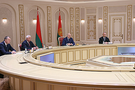Лукашэнка: вопыт супрацоўніцтва Беларусі з Расіяй павінен быць запатрабаваны і прыцягальны для іншых краін