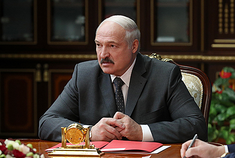 Лукашэнка разгледзеў кадравыя пытанні