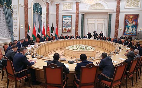 Беларусь і Судан заявілі аб намеры пашыраць супрацоўніцтва ў розных сферах