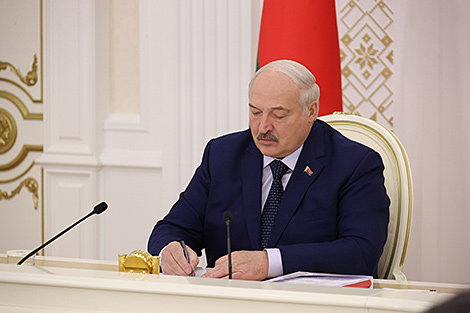 Лукашэнка адправіў на дапрацоўку праект указа аб кантрольна-нагляднай дзейнасці, але частка навацый ужо агучана