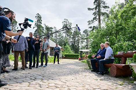 Стала вядома, які падарунак Лукашэнка падрыхтаваў Пуціну на дзень нараджэння