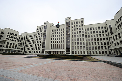 Лукашэнка: урад завяршае работу над формулай справядлівасці ў цэнаўтварэнні