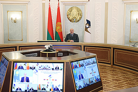 Лукашэнка: Захад будзе душыць краіны ЕАЭС, каб настроіць супраць Беларусі