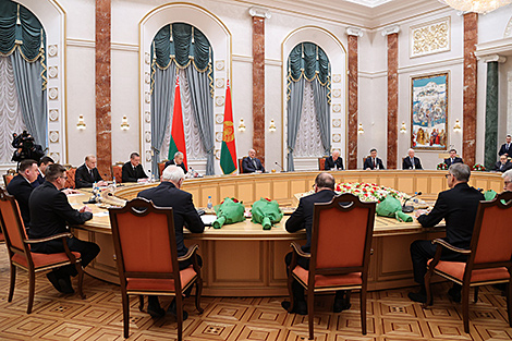 Лукашэнка заявіў аб вышэйшай ступені ўзаемнага даверу ў Саюзнай дзяржаве