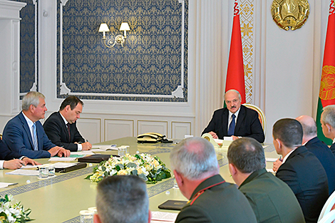 Ад разрыву з Расіяй да ўваходжання ў ЕС і НАТА - Лукашэнка адзначае поўную няслушнасць апазіцыйнай праграмы