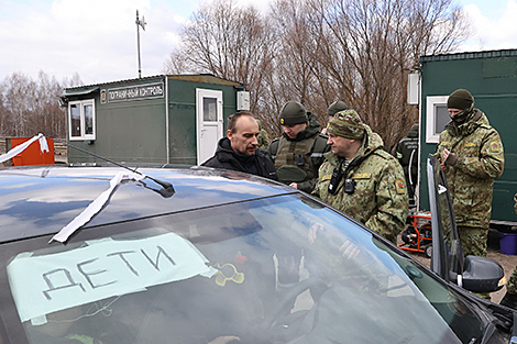 Беларусь дазволіла да 15 красавіка бязвізавы ўезд з Украіны ўсім іншаземцам, хто ратуецца ад баявых дзеянняў