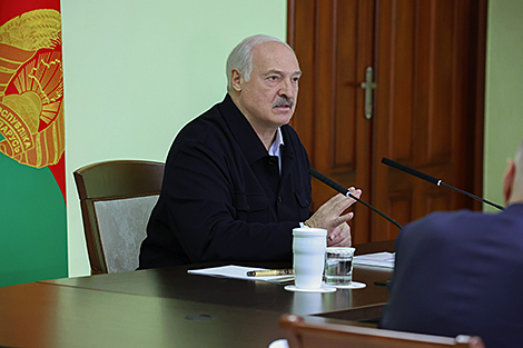 Лукашэнка папярэдзіў аб адказнасці для тых, хто губіць мінеральныя ўгнаенні ў аграрнай сферы
