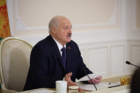 Дзяржпраграма ўзбраення на пяцігодку стала тэмай нарады ў Лукашэнкі