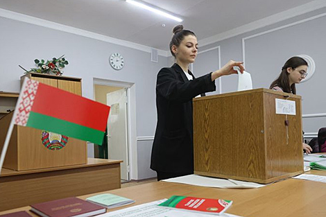 У першы дзень датэрміновага галасавання яўка грамадзян склала 5,94 працэнта