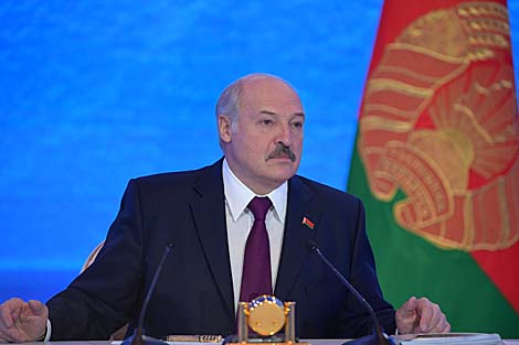 Лукашэнка прагназуе перамогу Парашэнкі на выбарах ва Украіне