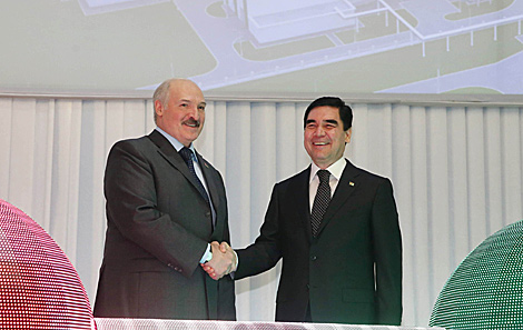 Лукашэнка павіншаваў Прэзідэнта Туркменістана з Міжнародным днём нейтралітэту