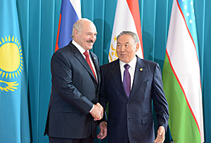 Nazarbayev congratulates Lukashenko on re-election on behalf of CIS heads of state