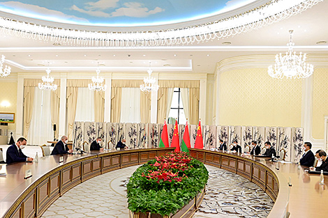 卢卡申科和习近平在撒马尔罕会晤