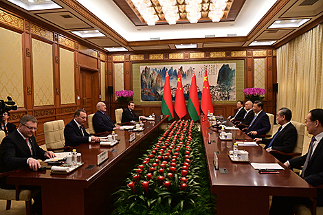 卢卡申科在与习近平会谈时表示：白俄罗斯过去、现在和将来都是中国可靠的合作伙伴