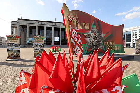 卢卡申科：伟大胜利的真相保护我们的土地免受现代威胁