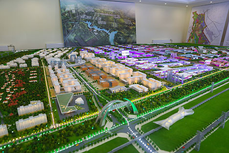 第一列中白工业园“巨石”的建筑材料运输列车从中国抵达白俄罗斯