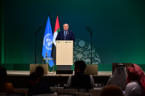 卢卡申科在迪拜峰会：在对抗条件下绿色议程毫无意义