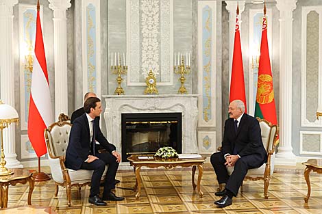 白俄罗斯和奥地利应加强双边合作，首先是在贸易方面—卢卡申科