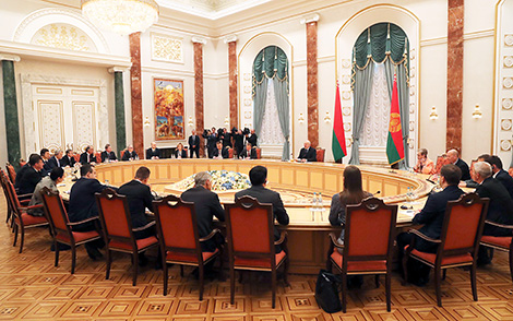 卢卡申科在会见中欧倡议国组织成员国外长时讨论了恐怖主义、移民和乌克兰局势