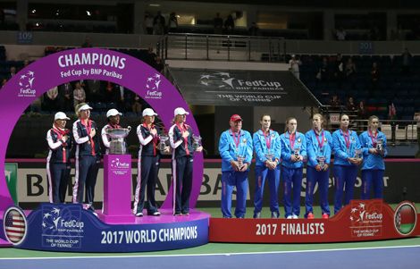 白俄罗斯女网球运动员在联合会杯网球赛决赛中以2：3不敌美国队。