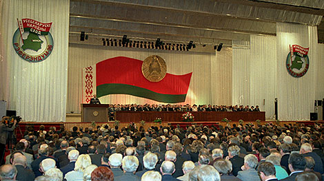 国家的命运掌握在你们手中！卢卡申科是如何信守诺言的：第一次全白俄罗斯人民大会议的独特镜头