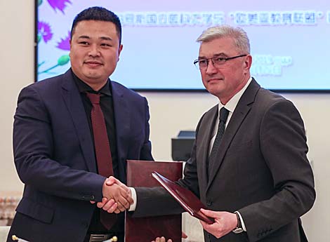 白罗斯和中国在卢卡申科访问之前签署了一揽子协议