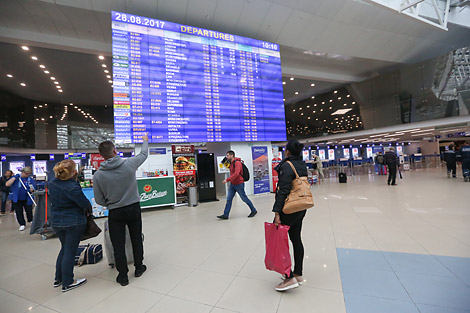 明斯克国际机场引进自助式自动行李托运系统