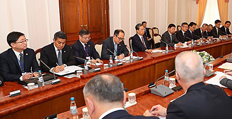白中政府间合作委员会会议将于11月举行