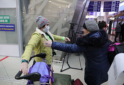 5800名白罗斯人在帮助下返回家园—外交部