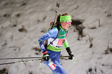 白罗斯冬季两项女子运动员迪娜拉·阿勒穆别科娃在世界杯整体排名中排名第四