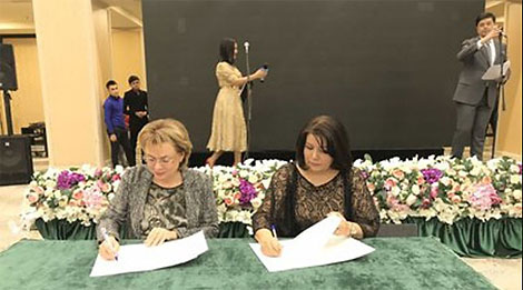 白罗斯妇女协会与乌兹别克斯坦妇女商业协会签署合作协议