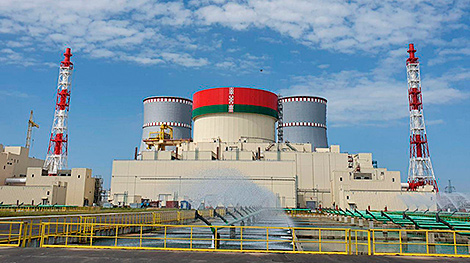 在白罗斯核电站进行了用于向反应堆供入被动除热系统储罐的消防设备的测试