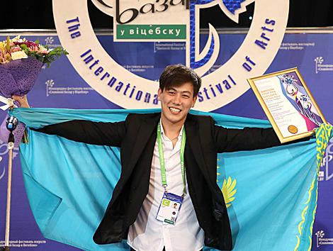 “斯拉夫巴扎”大奖赛颁发给了哈萨克斯坦的阿迪尔汗·马金
