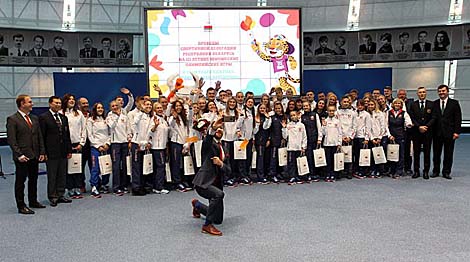 白罗斯派代表团参加第三届奥林匹克青年运动会