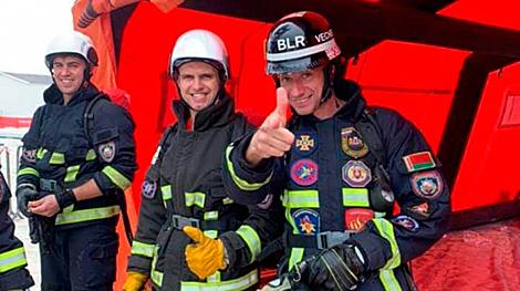 明斯克消防员团队赢得波兰比赛的第一位