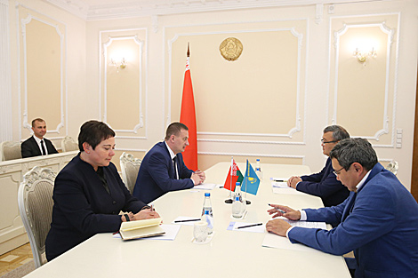 哈萨克斯坦指望增加与白罗斯贸易