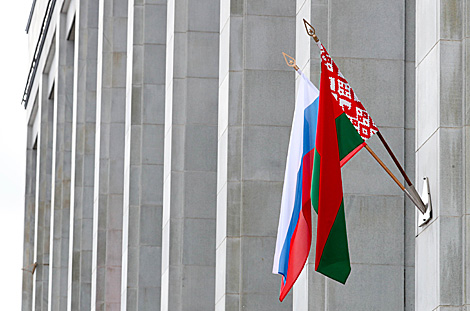 卢卡申科就白罗斯和俄罗斯人民团结日向普京致电祝贺