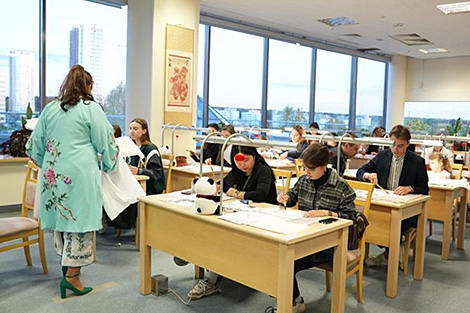 瞭望中华之窗：白俄罗斯国家图书馆中国图书中心运行纪实